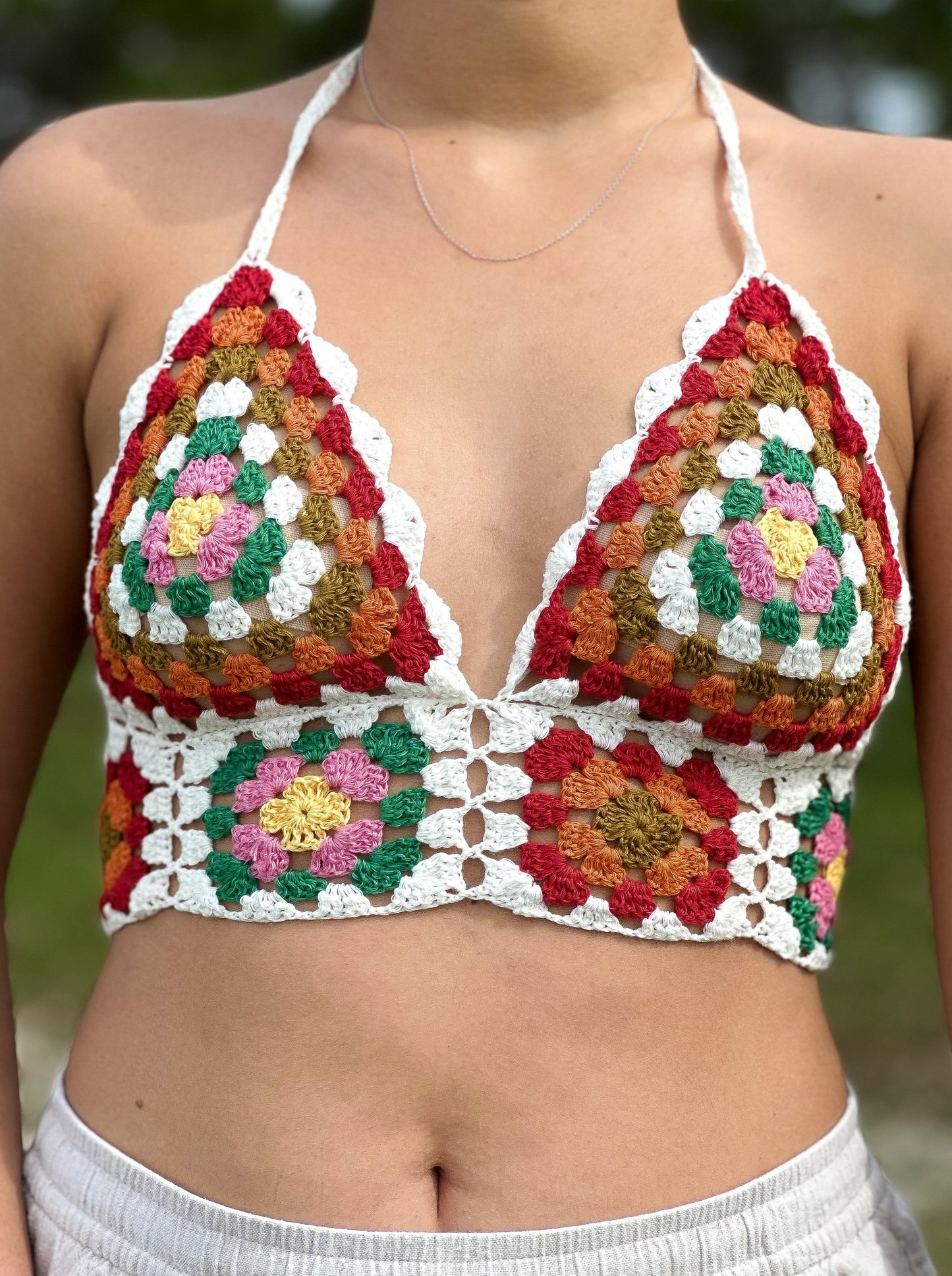 Top Granny Square con cuello atado